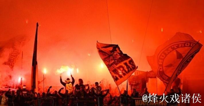 德雷森:南看台燃放烟火行为无法容忍 德雷森:南看台燃放烟火行为无法容忍